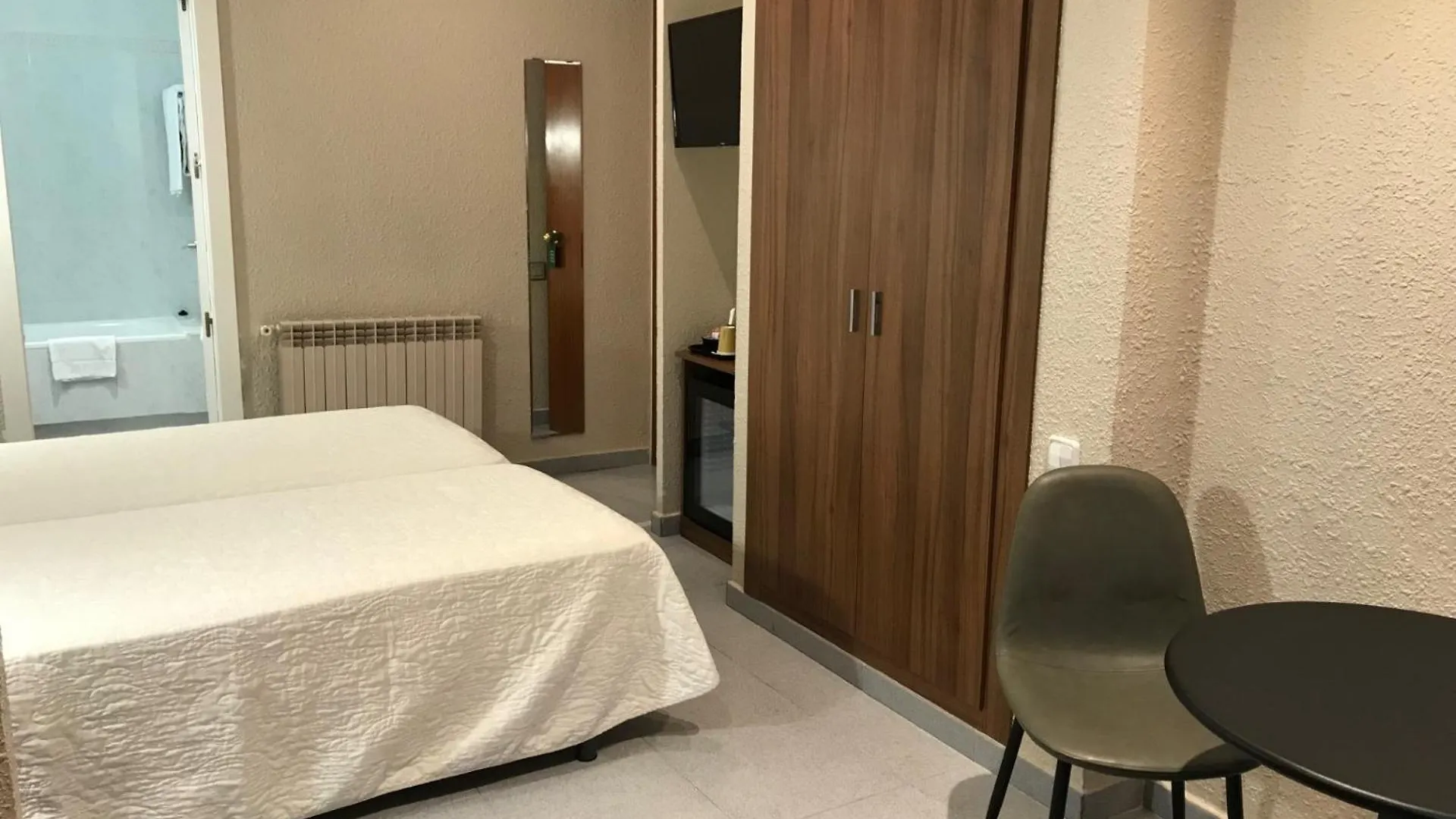 Pension Iznajar Barcelona Guest house