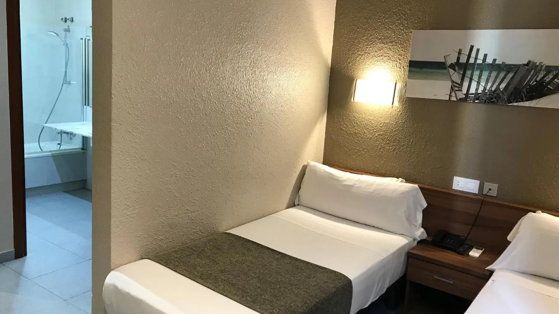 Pension Iznajar Barcelona Guest house