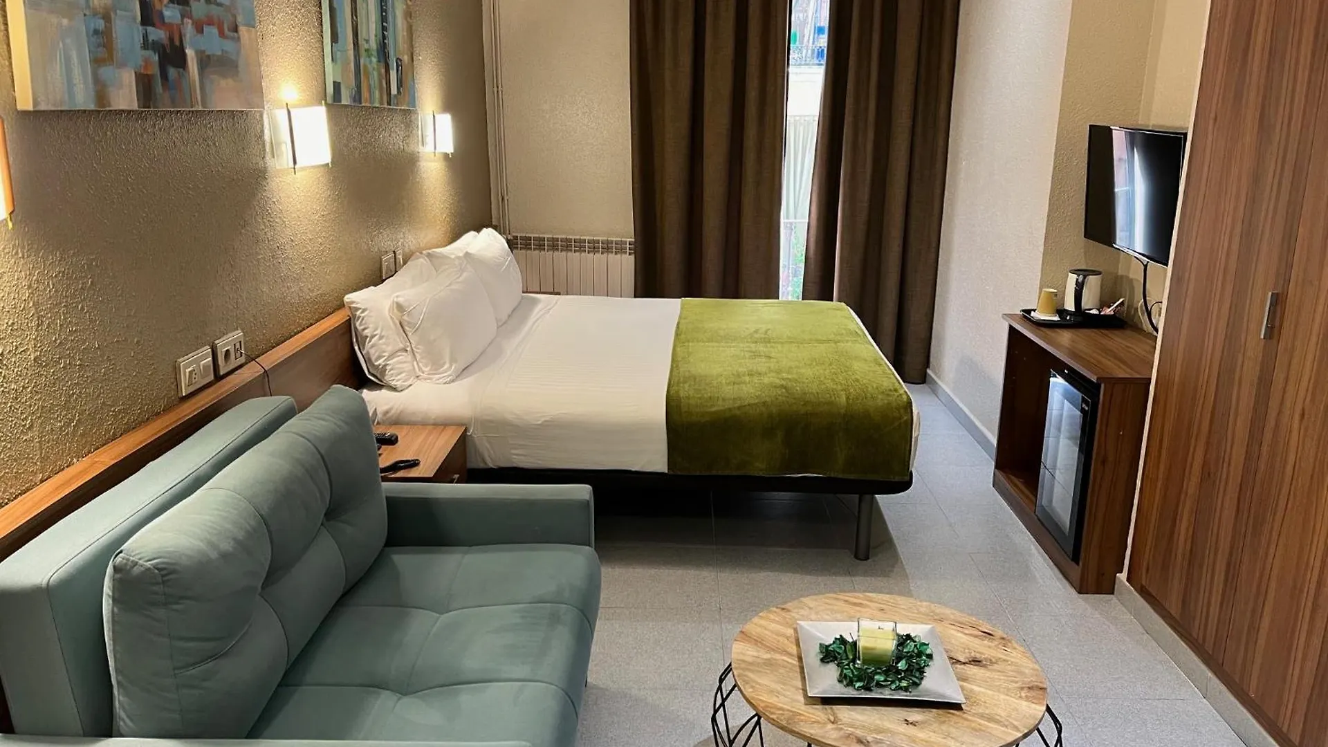 Pension Iznajar Barcelona