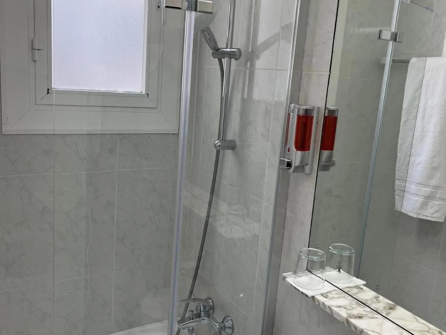 Guest house Pension Iznajar Barcelona