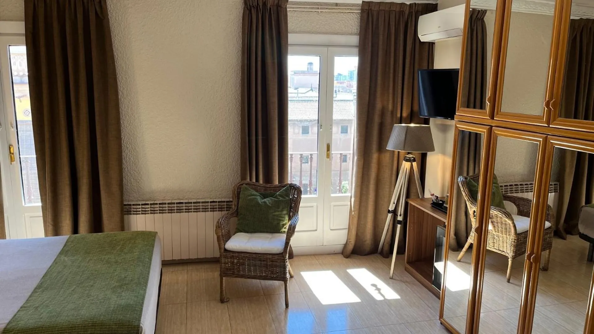 Pension Iznajar Barcelona Guest house