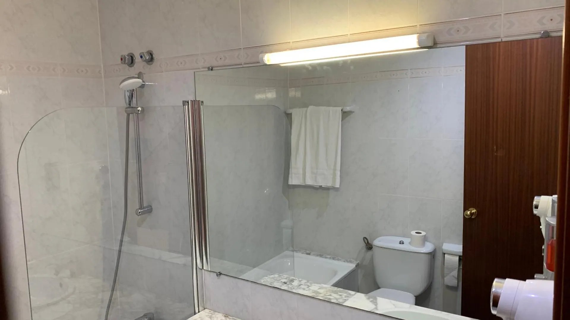 Pension Iznajar Barcelona Guest house