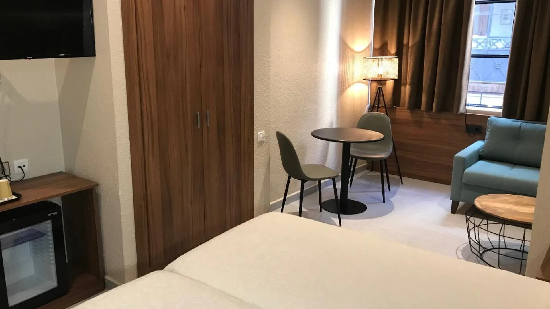 Pension Iznajar Barcelona Guest house